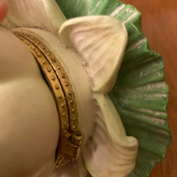 Decorative Lotus and Lily Pad Trinket and Ring Container with Red Jewel Opening - Picture 6 of 13